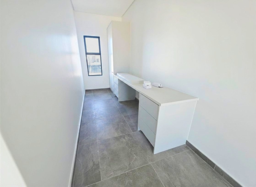 4 Bedroom Property for Sale in Sandown Western Cape